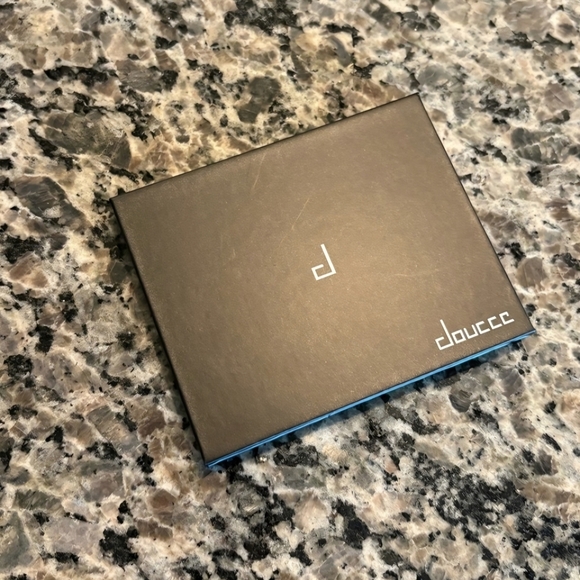 DOUCCE On The Go Pallete Make Up (BRAND NEW SEALED) - Picture 7 of 7